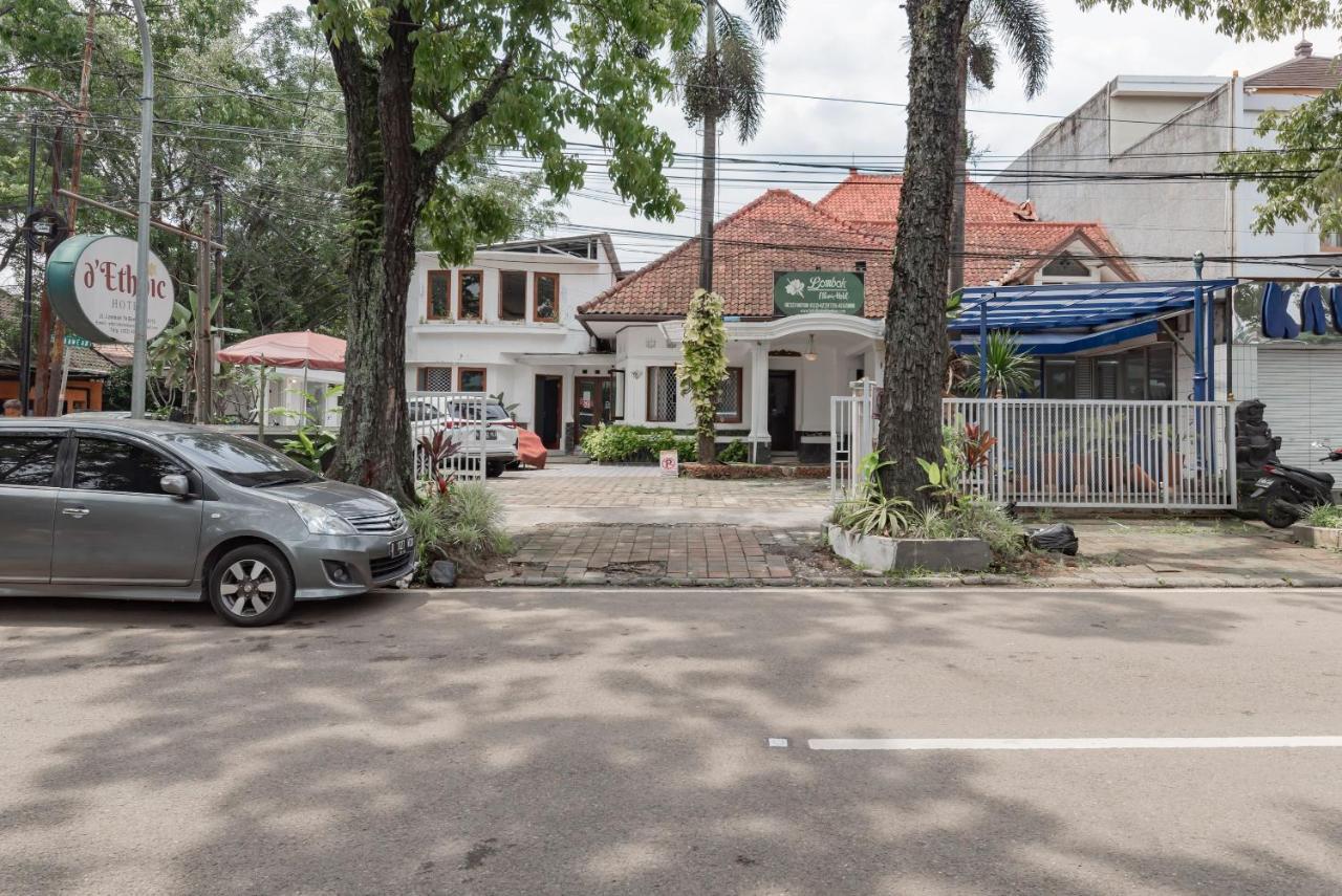 Hotel O Bandung Near Stadion Siliwangi Formerly The Ethnic Hotel Bandung Esterno foto