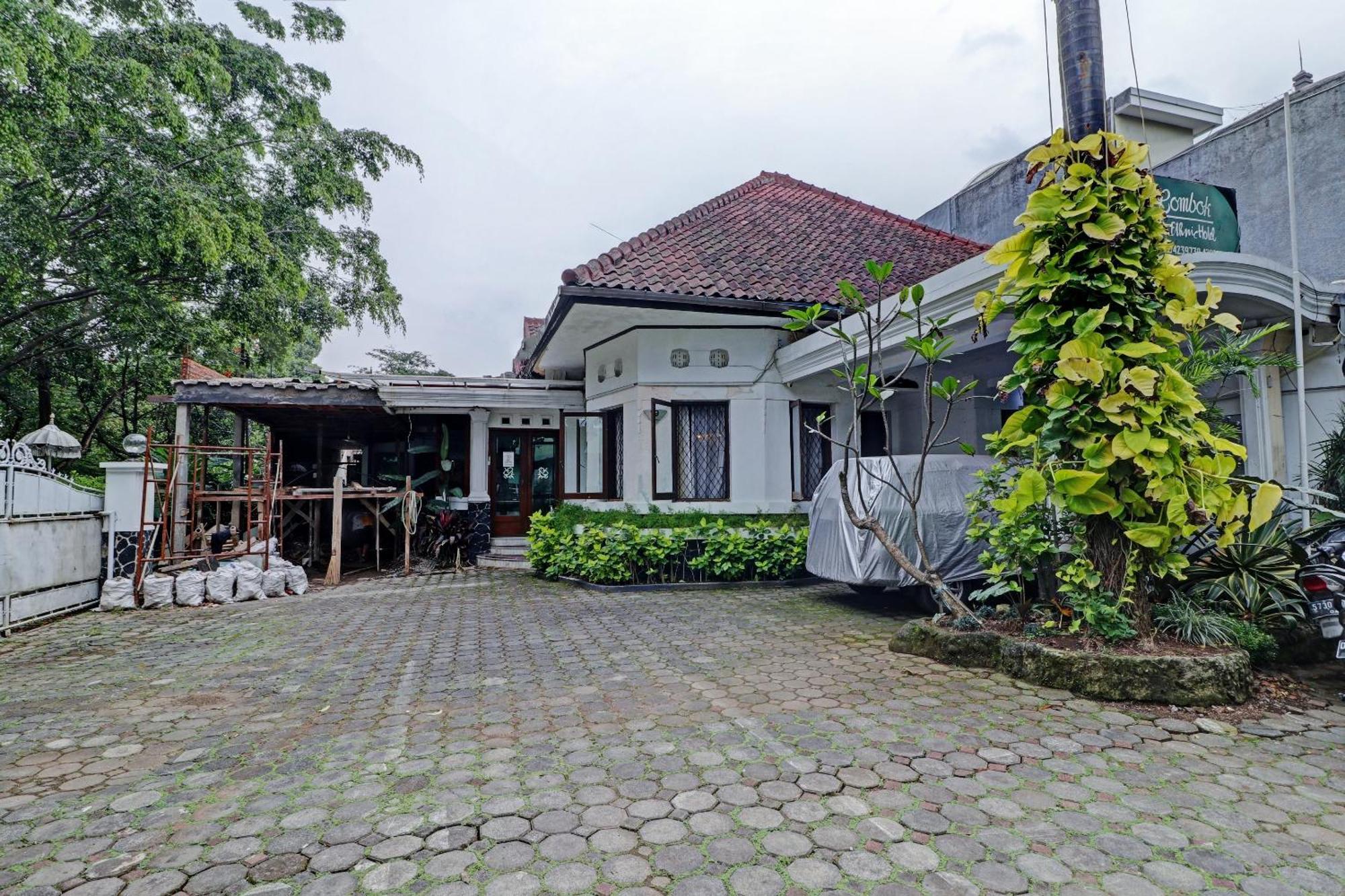 Hotel O Bandung Near Stadion Siliwangi Formerly The Ethnic Hotel Bandung Esterno foto